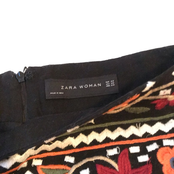 Embroidered Mini Skirt - Picture 6 of 10